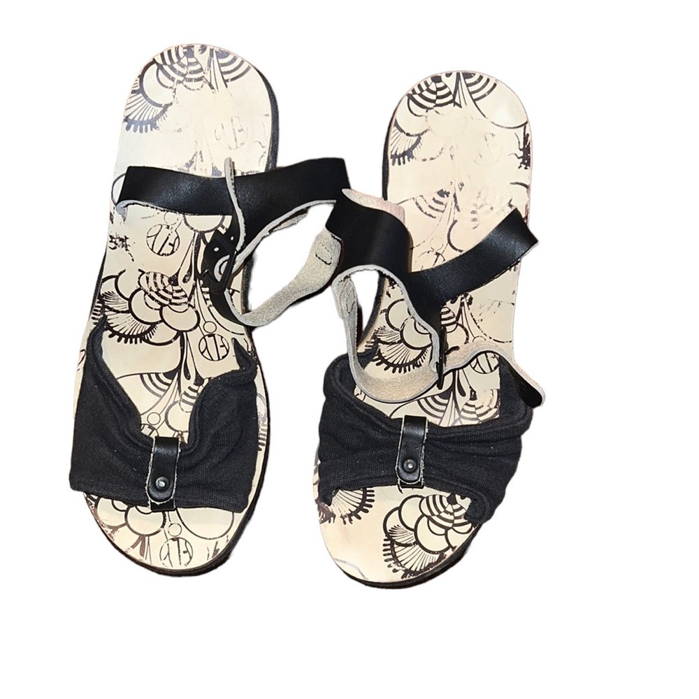 London Fly Blue Wedge Sandals Size 7.5